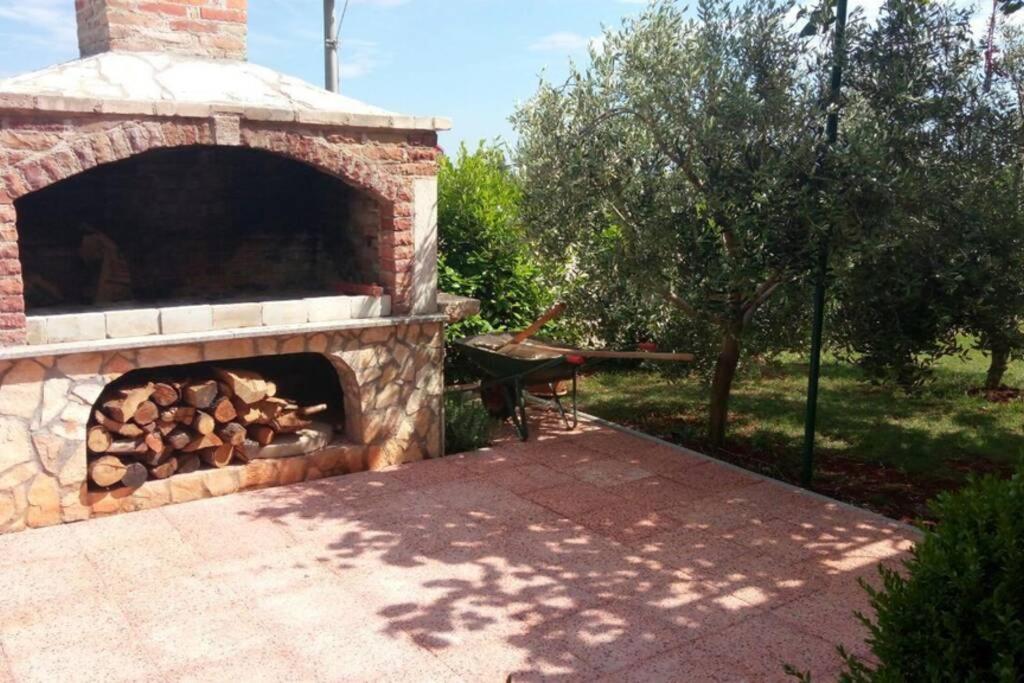 Marčana Comfortable Apartment Near Pula מראה חיצוני תמונה